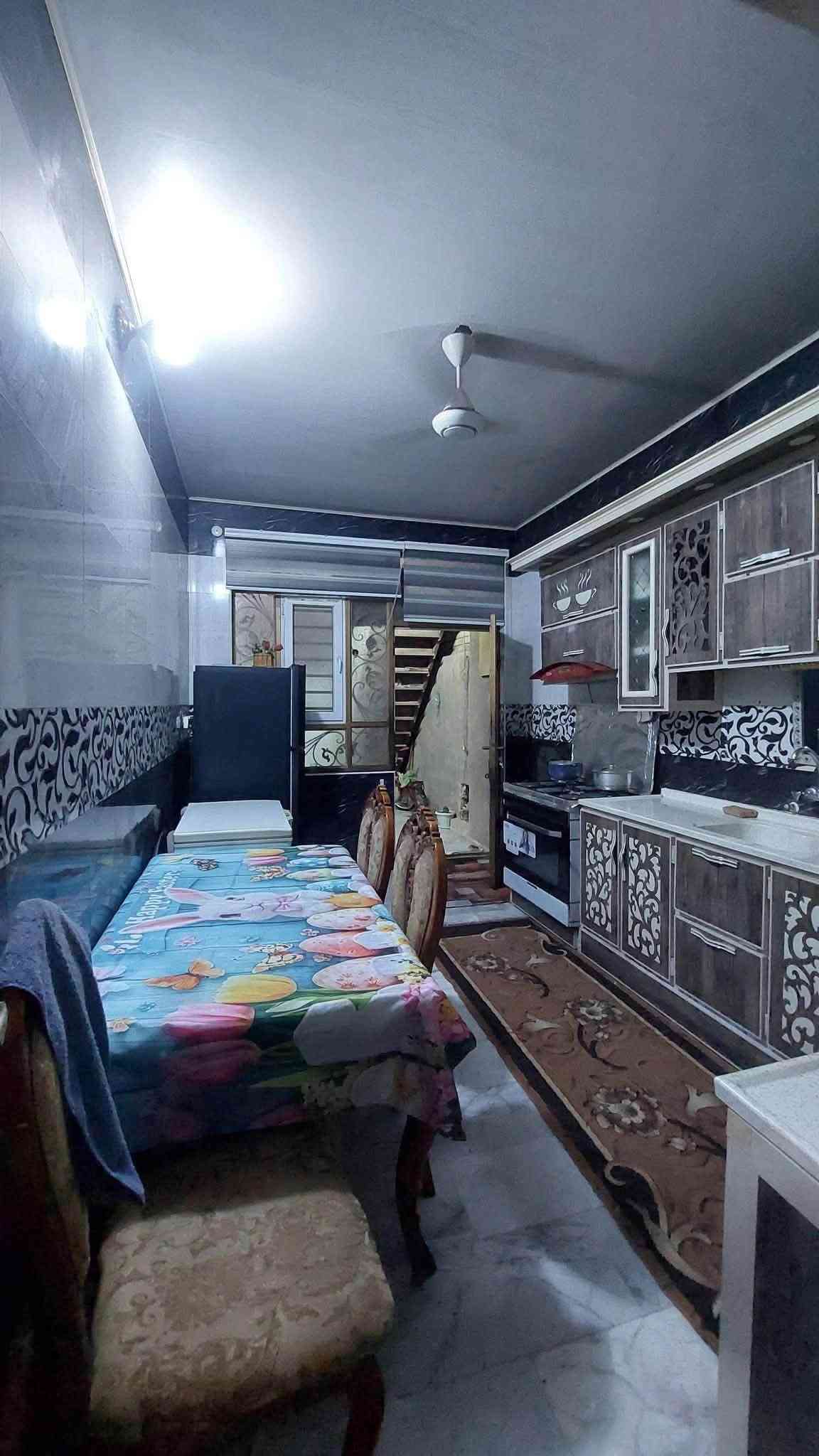 دار للبيع 143 متر حي ميسان قطاع 15 طابو صرف

بناء درجة إولى مسلح (جناي ) عرض الشارع 10

طابقين 

الطابق الأول / غرفة وصالة وأستقبال ومطبخ وصحيات داخلية وخارجية
الطابق الثاني / 3 غرف نوم وصالة

السعر 230 مع المجال. ....D

للأستفسار ***********  مكتب القلعة للعقارات
