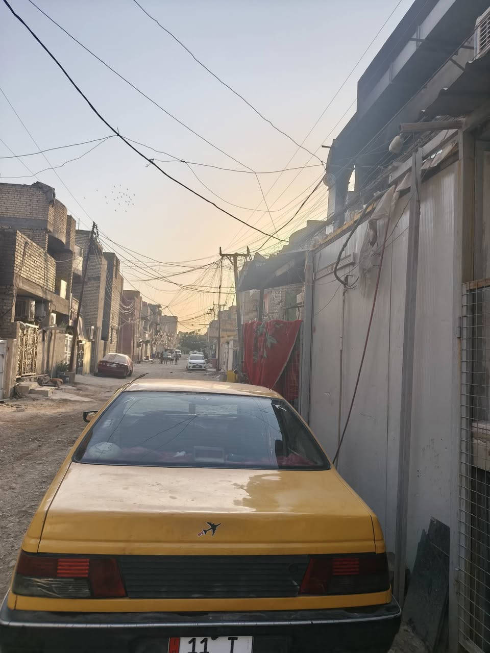 السلام عليكم بيجو روي محور اوتوماتيك تبريد شغال كهربايات   *********** وذا أكو مراوس كامله بسمي رقم إنكليزي بغداد تحويل ثاني يوم  السنويه 2029 السعر 23وبيها مجال
