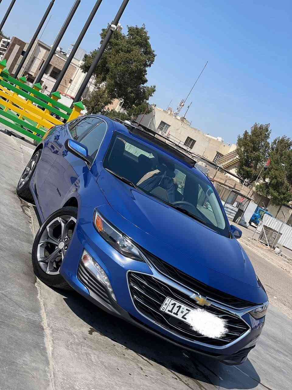 السلام عليكم
شوفرليت ماليبو 𝟐𝟎𝟐𝟑 𝐂𝐇𝐄𝐕𝐑𝐎𝐋𝐄𝐓 𝐌𝐀𝐋𝐈𝐁𝐔-𝐋𝐓 ضربتها موضحه بالصوره بابتين وجاملغ الصور مرفقه بالمنشور وسونار مرفق 
شوفرليت ماليبو (LT) فول مواصفات 2023
اللون : ازرق
رقم بغداد الدولي باسمي 
حجم المحرك : 1.5L TURBO( 4,سلندر 
المواصفات : LT
مواصفات 1/1
فتحة سقف بانورما
بصمة ابـــواب
بصمة تشـــغيل
تشغيل عن بعد (𝐑𝐄𝐌𝐎𝐓𝐄 𝐒𝐓𝐀𝐑𝐓)
شـــاشـــة ايباد لمـــس
هـــانـــد بـــريـــك بصمة
اوتو ستارات (𝐀𝐔𝐓𝐎 𝐒𝐓𝐀𝐑𝐃)
اوتو ستوب (𝐀𝐔𝐓𝐎 𝐒𝐓𝐎𝐏)
رادار امامي )
تحكمات استيرن 
كشنات كهربائي 
ويــــل كــــروم 
 عنوان بصرة طويسه
 رقمي ***********
السعر 127
