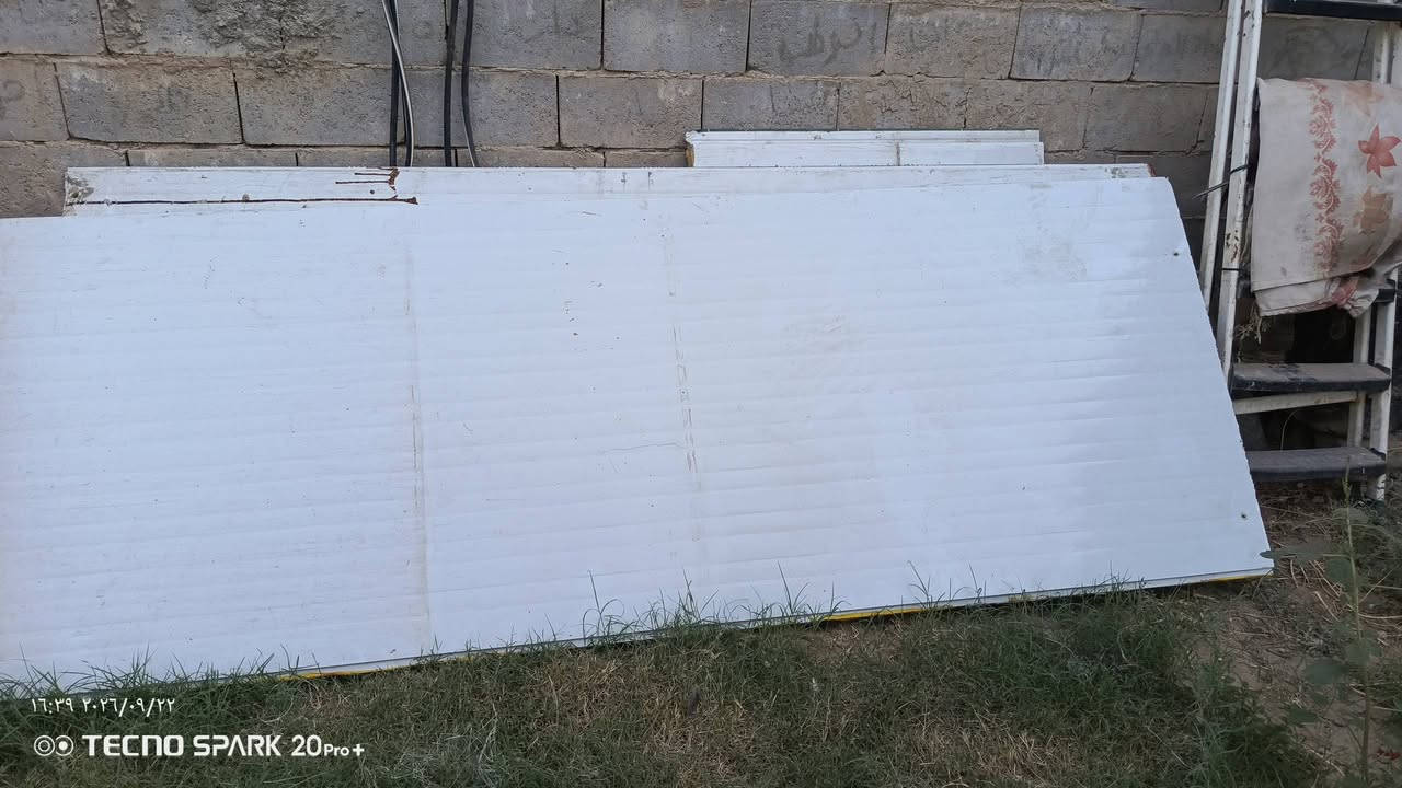 سندوج بنل النوعية الزينه الطول مترين ونص العدد 3 للبيع

نص مكتوب في الصور:
- ١٦:٣٩ ٢٠٢٦/٠٩/٢٢
- TECNO SPARK 20 Pro+