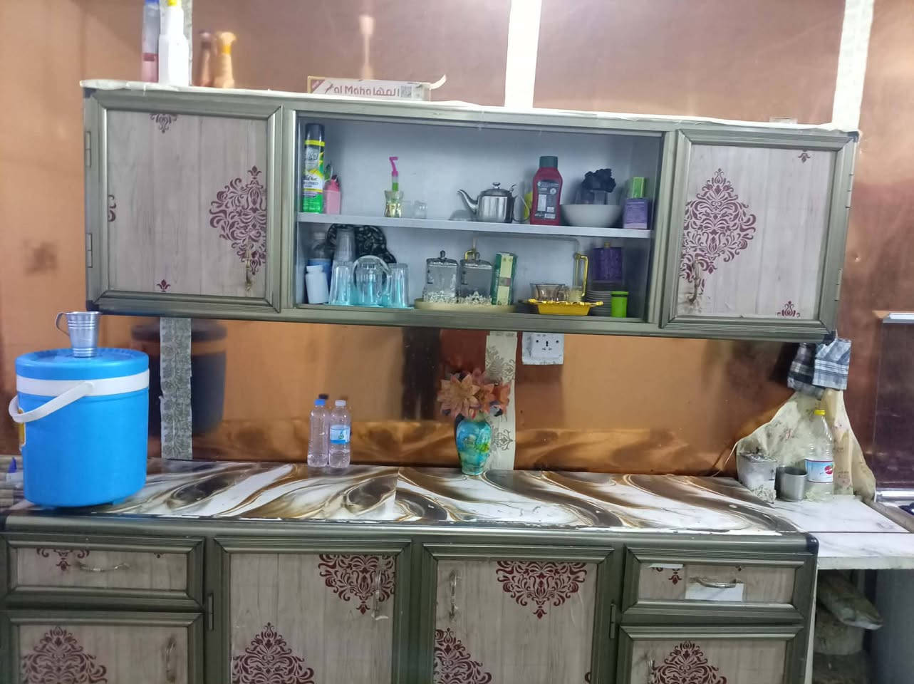 السلام عليكم عندي غراض مستعمله للبيع الاستفسار الاتصال ***********
