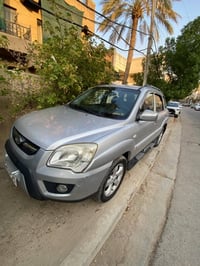 كيا سبورتج ٢٠١٠ ماشية ١٠٧ الف  محرك ٢٠٠٠ رقمهة بغداد  مكاني الكرادة  ا...