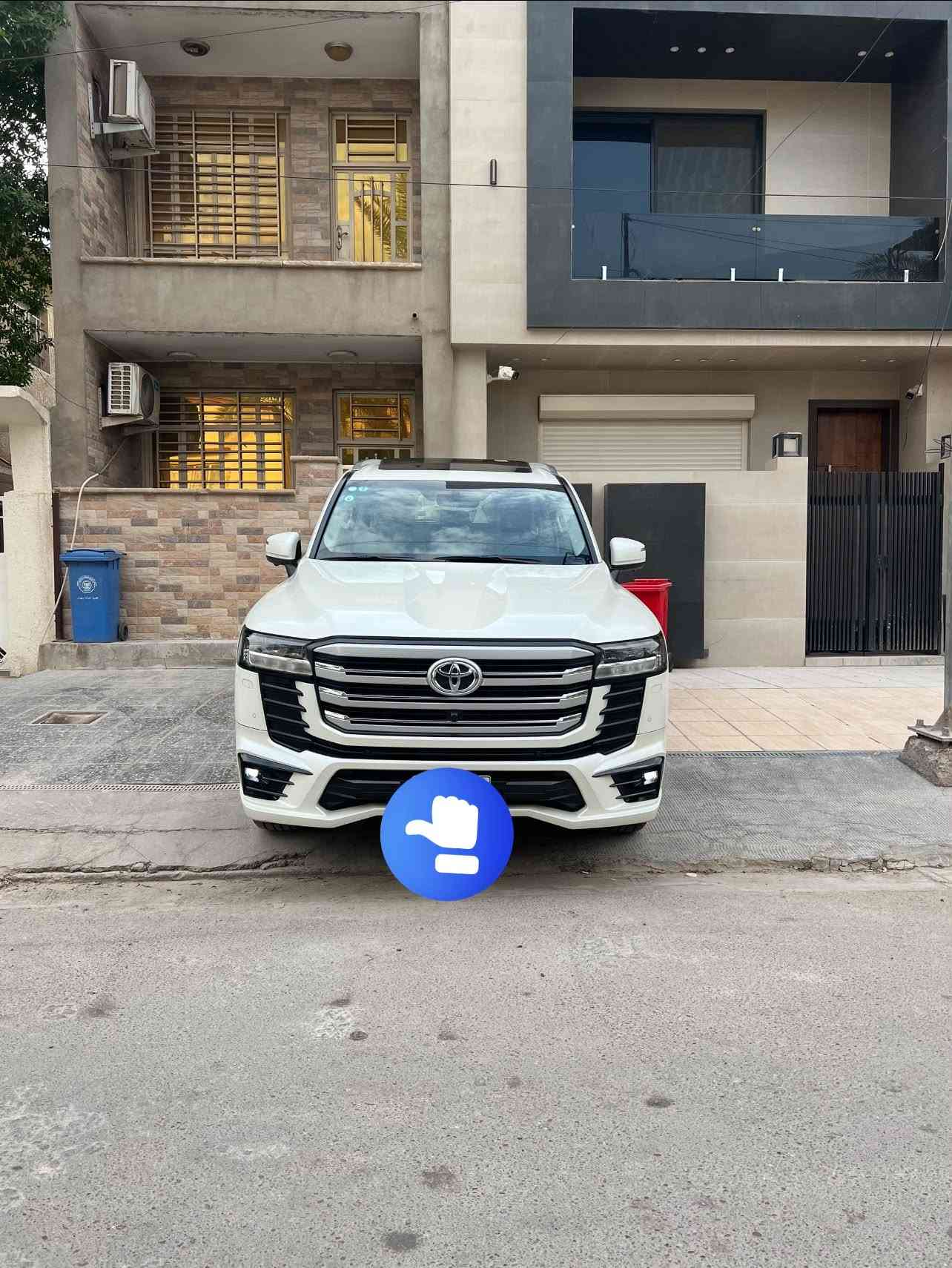 لاندكروزر GXR • ٢٠٢٤ • مكفولة
