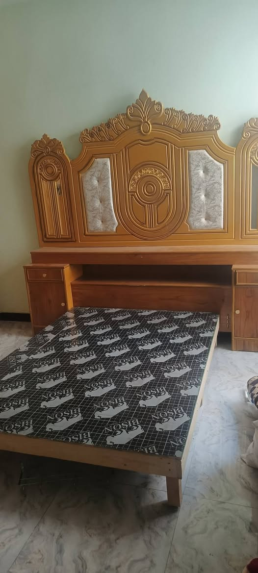 غرفه اخت جديده في مزاد الرسول العنوان كاطون الرازي نهايه الشارع لاستفسار ع رقم الهاتف *********** ملاحضه مستعدون لشراء كافه المواد المنزليه وغرف نوم 💤
