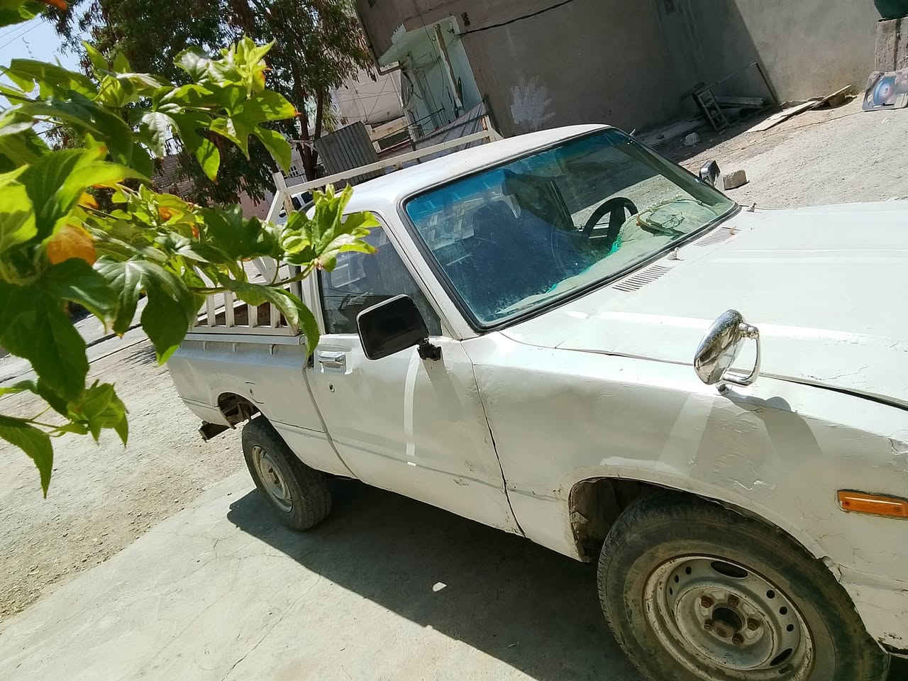 سيارة بيكم تيوتا موديل ٨٠ رقم اربيل 
للتواصل ***********
