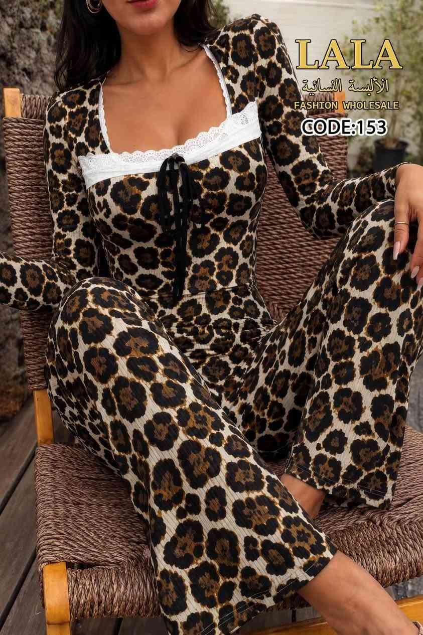 تراك فانيله بهاري 
القياس فري سايز

نص مكتوب في الصور:
- LALA الألبسة النسائية FASHION WHOLESALE CODE:154
- LALA
- الألبسة النسائية
- FASHION WHOLESALE
- CODE:160
- CODE:155
- CODE:153
- LALA الألبسة النسائية FASHION WHOLESALE CODE:152
- LALA الألبسة النسائية FASHION WHOLESALE CODE:156
- CODE:156
- CODE:159
- LALA الألبسة النسائية FASHION WHOLESALE CODE:155