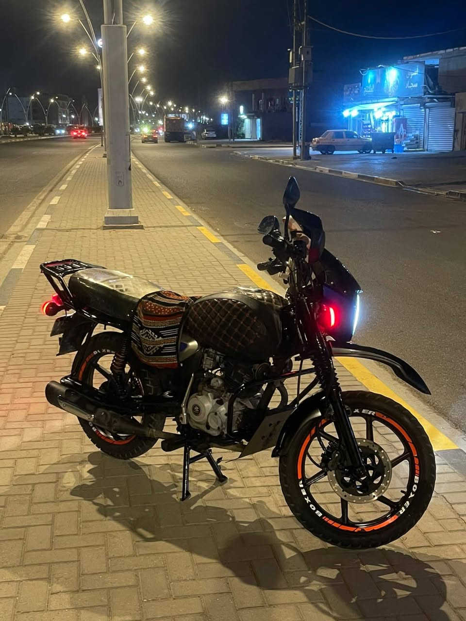 السلام عليكم بوكسر موديل 22 دراجه نضيفه مكينه مجفته تجفيت شركه كهربائيات كلها شغاله دراجه ع ايدي نضيفه  مكاني البصره القبله *********** السعر مليونين وبيها مجال كلش قليل 
@الجميع
