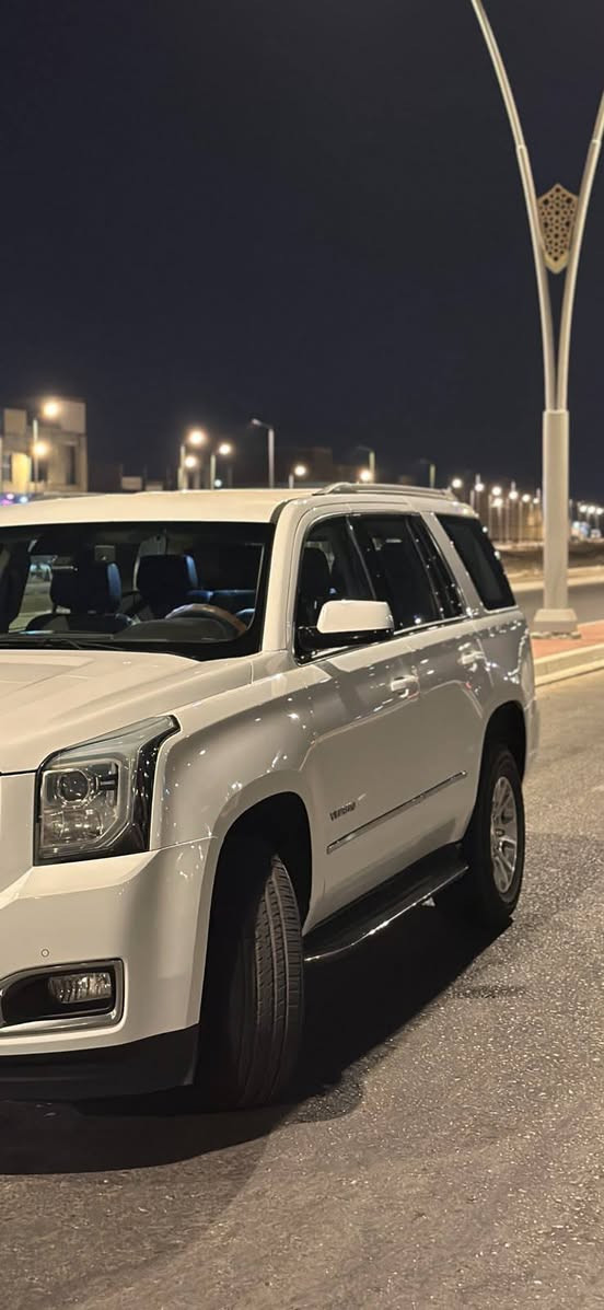 سلام عليكم
يوكن موديل  ٢٠١٩ 
ما شيه ١٤٥ كيلو متر 
مواصفات سياره SLE  
المكينه  8  استندر  300 5
تخم تاير جديد 
كفاله عامه  خليجي 
العنوان البصره للتواصل  ***********
