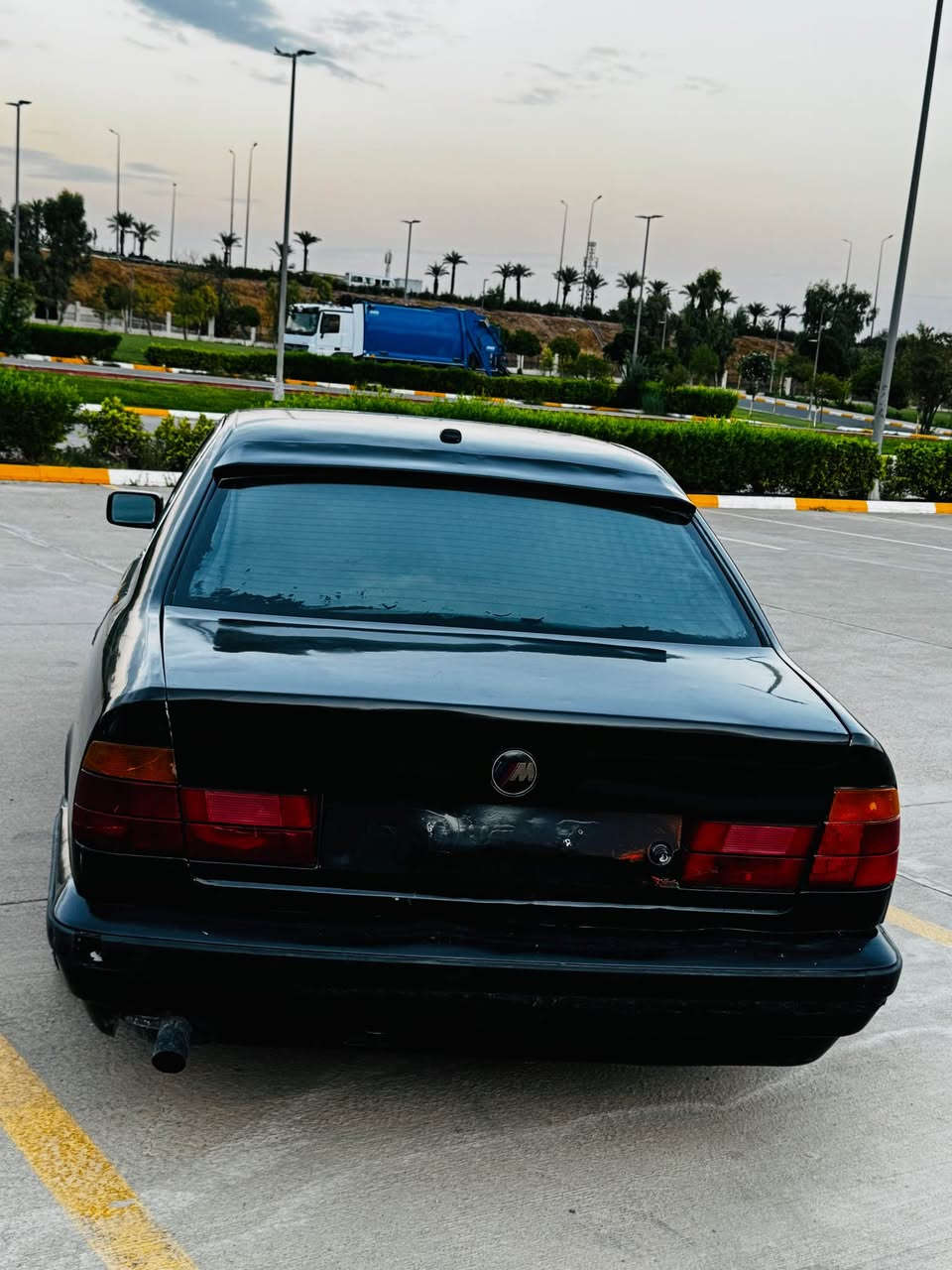 Bmw 520 گيرحادى ئارم و پاكانةكة هةتا 2021خرامةى ساف كراية بي ليدران پشتو پيشى كةپسة هيچى نية ليدرام 
رةقةم تةلةفون*********** أربيل, العراق
