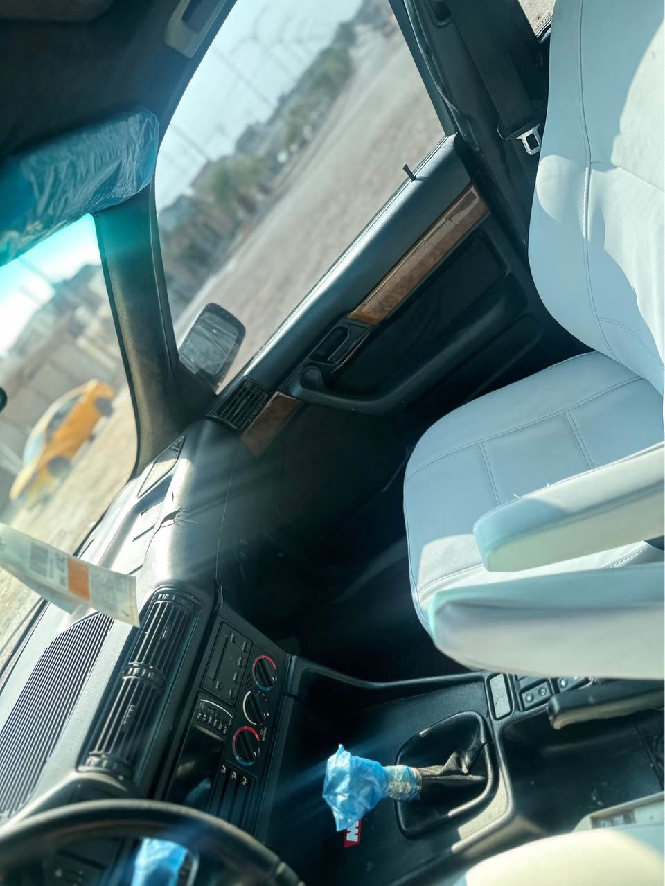 بي ام ٥٢٠ • موديل ١٩٩٢ • رقم اربيل