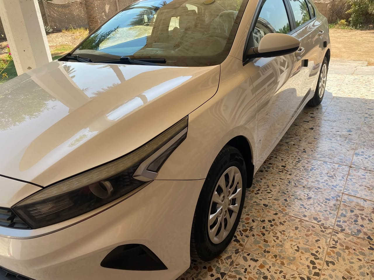 للبيع
سيراتو سيراتو موديل 2024 خليجي 
رقم بغداد بأسمي هزه وسنويه جديد
سياره داخل لونين مكينه 2000
بيهه بارد بخشم الجاملغ الامامي بسيط كلش فقط باقي السياره كفاله عامه عل وضع الشركه
ماشيه 70km
سعر السياره 172وبيها مجال
اي استفسار ***********

