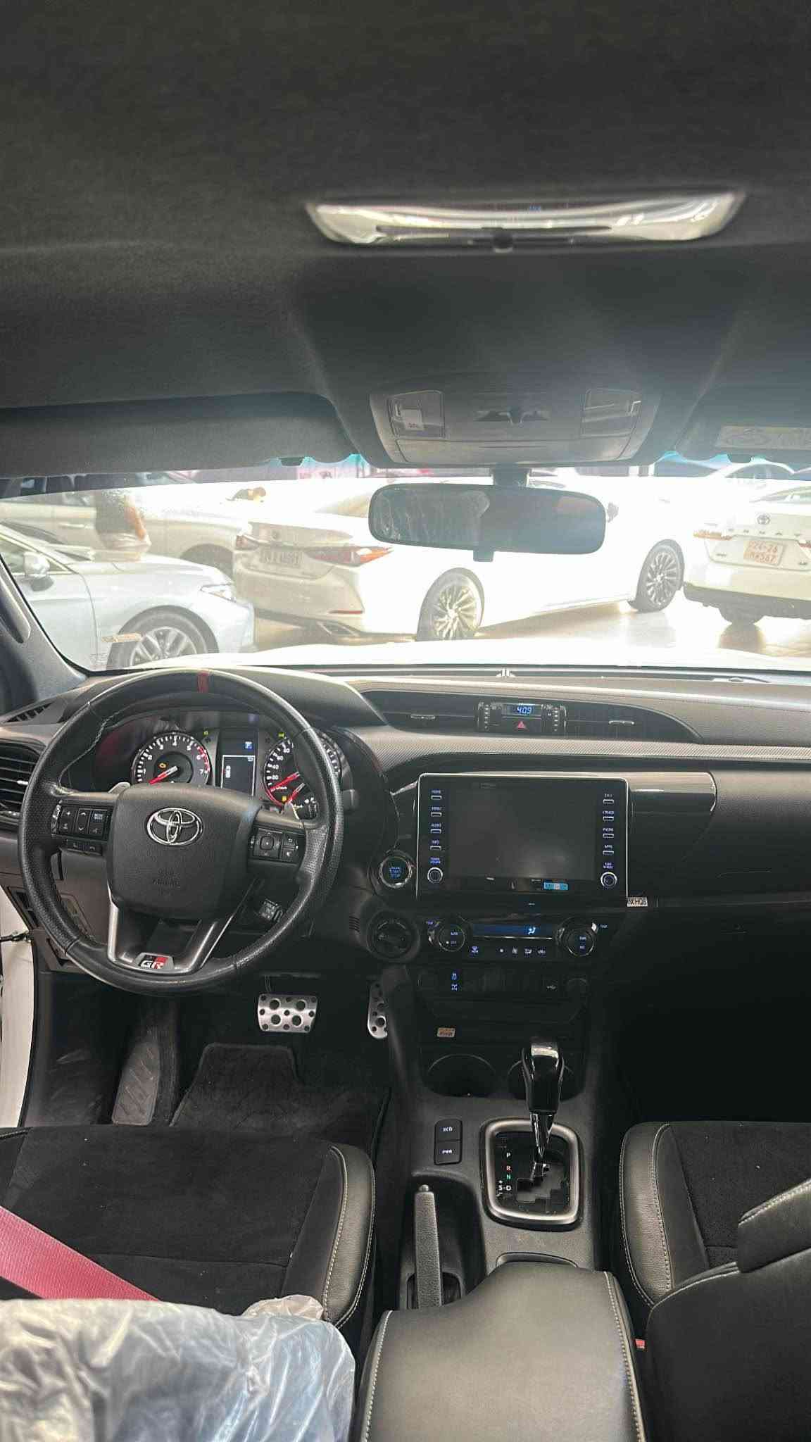 Toyota Hilux GR 2024 
فول مواصفات 🔥
تايرات جبليه 🔥
سياره شريكه جيهان ✅
بدون دعم و صبغ Clean ✅
سعر : 417$ ورقه و مجال ✅ دهوك, العراق
