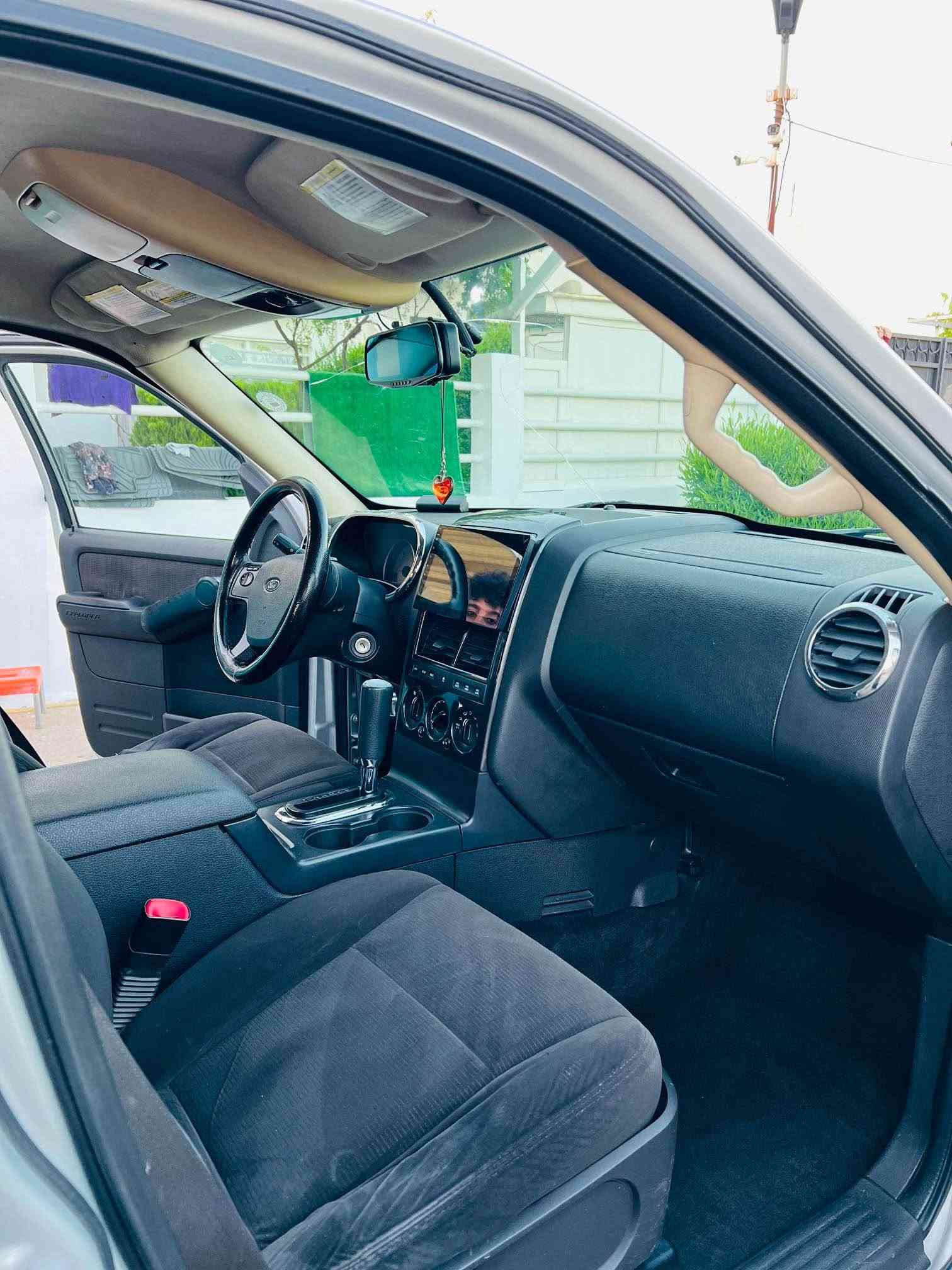 فورد إكسبلورر • ٢٠١٠ • دبل 4x4