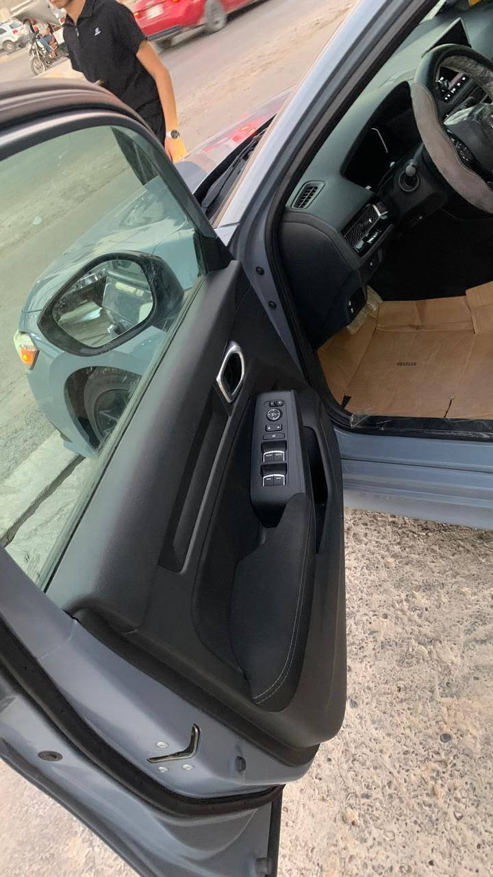 السلام عليكم هوندا سيفيك سبورت2023
Honda Civic sport2023
السياره مال جناي فول نظافه للاخير كلشي بيها جديد ماشيه 17 الف مايل فقط محرك 2000 دوش
رقم أربيل دولي تحويل مباشر
كير محرك تدفئه تبريد كهربائيات كلها بشرط
رادار طرق خارجيه
مثبت مسار
مثبت سرعه
بريك اوتو
فول تحكمات
 اي اشارة اعطال ماكو
السياره بيها بارد فقط الجاملغ الأمامي السياره اعتبرها 
كلين مرفقه رقم الشاصي مرفق بدون ايرباك
سياره ما بيها مصرف ربع دينار  السعر165وبيها مجال 

***********
