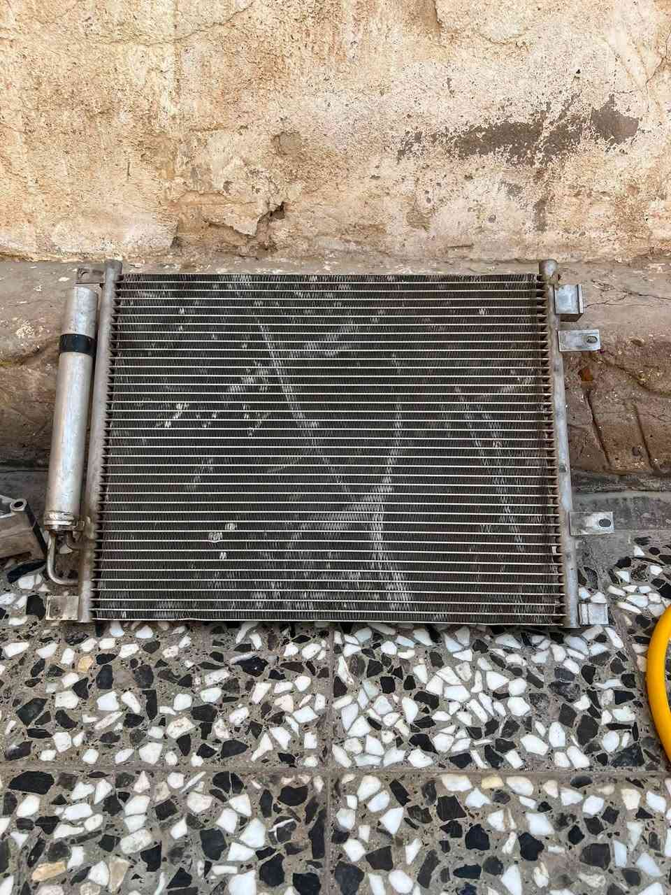 لسلام عليكم اخوان عندي كومبريسر نيسان صني مستعمله مابيها شي بس طلع صوت من تشتغل الجبن كايمه تبدلهم وتشدها وبالعافيه

وراديتر تبريد نيسان صني هندي مستعمله وشغاله مابيها انسداد 
الي يريدهم  احسن ما تاخذ جديد وسعرهم مناسب يتواصل وياي على الحساب او على الرقم ***********
