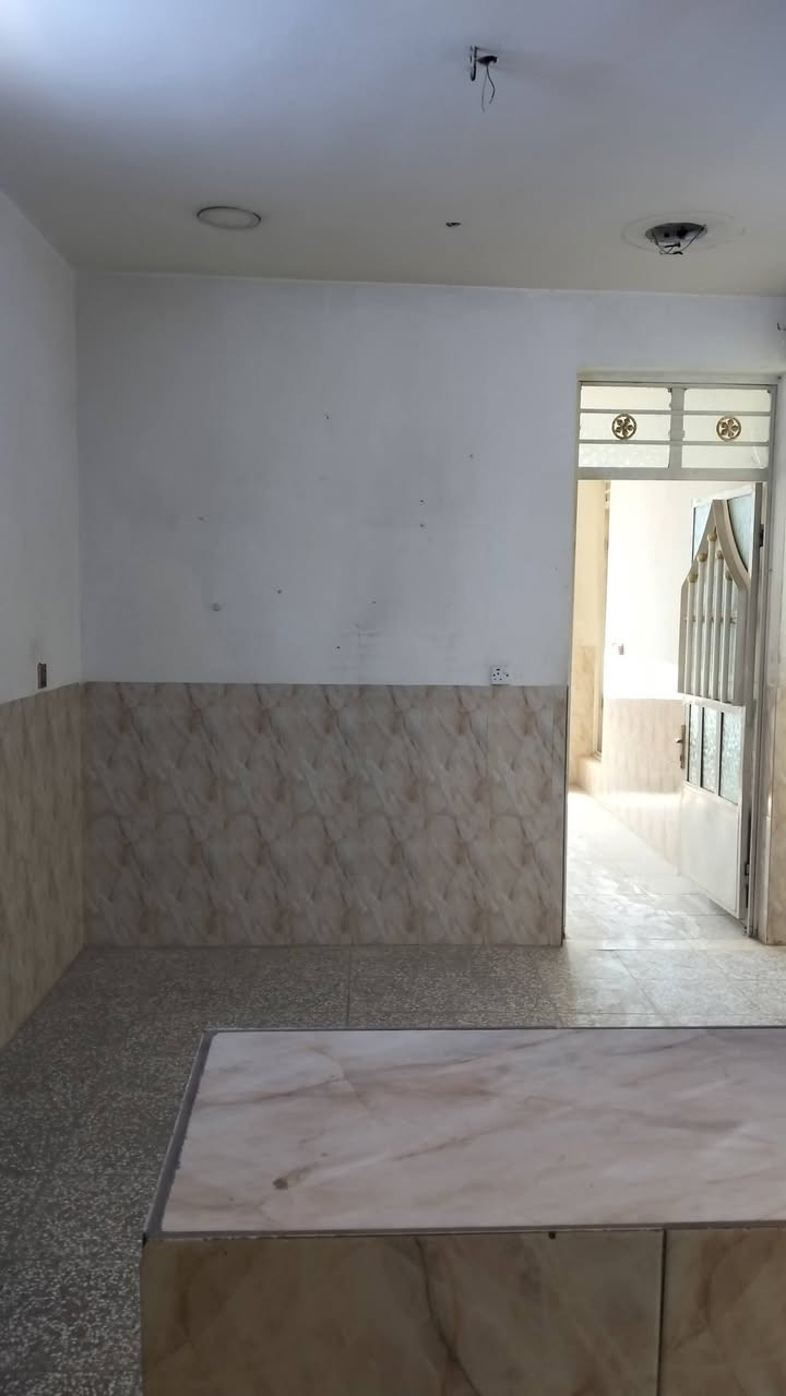 السلام عليكم...
عقار متكون من شقة ومحل للبيع
 مؤجرات حالياً المساحة ٥٠ متر
طابو صرف شارع الجامع قرب ماجد آسيا 
للاستفسار الاتصال او مراسلة واتساب 
***********
