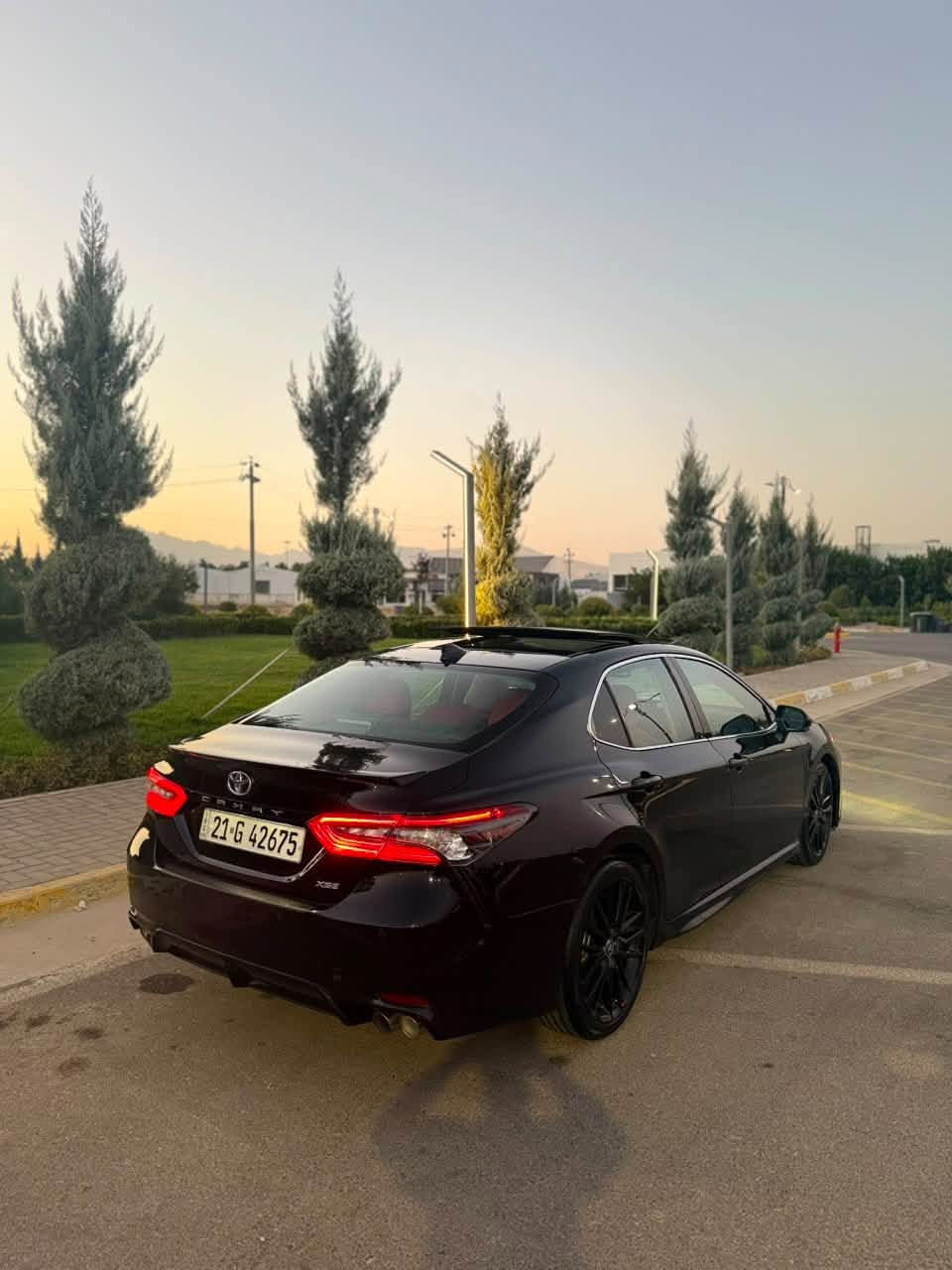 TOYOTA CAMRY XSE V6
سەیارەکە بی بۆیاخ بێ سارد بێ کرانەوە 
مواسەفاتی فول فولە 
•شەش بستۆنە 
•پانۆراما
•بەسمە 
•داتاشۆ 
•شاشە گەورەو شاشە  و سەماعە JBL 
•سێ مۆدی لێخورین (eco , normal, sport)
•تراکشن کۆنترۆڵ
•برێک کارەبای ، HOLD
•کوشن سارد و گەرم 
•کوشنی سەکن و سایەق کارەبای 
•سوکان هیتەر 
•حاسە و رادار پێش و دواوە ، پێنج کامێرە و 360  دەرەجە 
•وایەر لیس چارچ 
•ناو گێچ دیجیتاڵ 
.سوکان ڤۆلیۆم
•لایت لید و عەدەسە و زینۆن ، بلاجکتۆر 
•بەگ لایت لید 
•تەبریت مەرکەزی 
•ناو سوور بیلادی 
•تحدید سورعە 
•گێر ئۆتۆماتیک و عادی 
•ئاوێنە رادار 

* گێر و مەکینەی نەکراوەتەوە بێ عەیبە بە شەرت 

* سەیارەکە هیچ مەسرەفێکی نیە چوار تایەی تازەی لەسەرە
هیچ تەقەو رەقەی نیە ، رۆن و فلتەر هەموی تازە گۆراوە 

* سەنەوی رەقەم هەزەی تازەیە 

* سعر :٢٣٦ گەلاو مەجال 

ژ.م: ***********

ناونیشان: سلیمانیً
