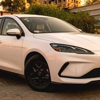سيل 5 كفالة عامة ماشية 1600 كيلو يعني زيرو بحالة الوكالة واحلى من الصو...