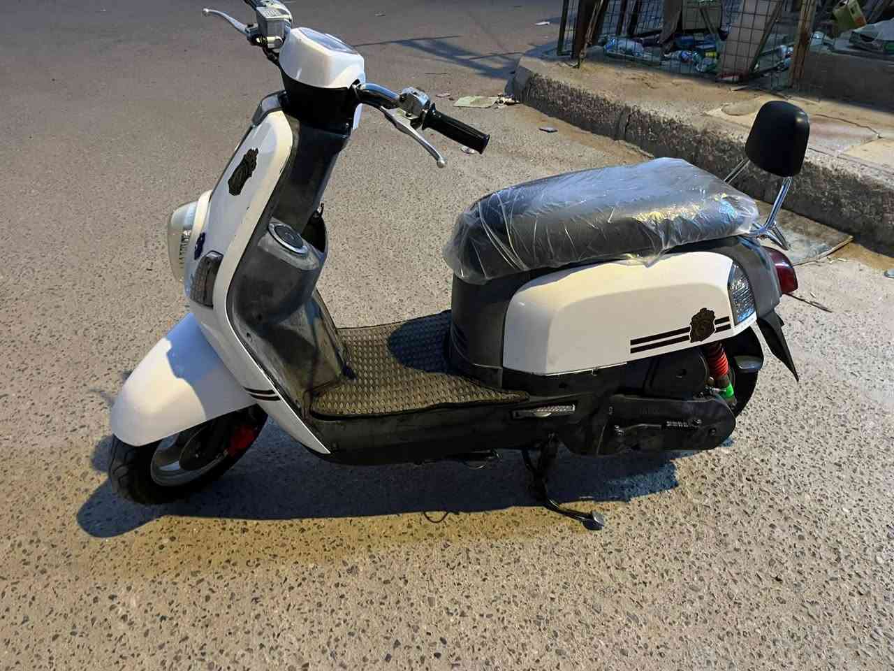 بوليس • جديد • شهرين