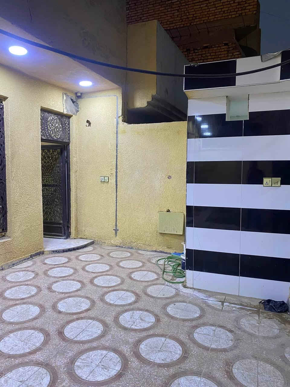 🏛 يعلن مكتب صباح الزاملي للعقار 🏛

للبيع دار سكن في الشهداء قرب روضة البسمه

🎀طابق واحد غرفتين وهول ومطبخ وستقبال صحيات داخليه وخارجيه الطابق الثاني وهول كبير وصحيات وستاره 

♦️مساحة 200 م
♦️واجه 10 م
♦️النزال 20 م
♦️موقع مميز قرب روضة البسمه
♦️السعر 75 ومطلوب مبادره 75

------------------------
#لـــمـــزيـــد مـــن الــــعـــروض يـــرجـــى الاعـــجـــاب بالـــصـــفـــحـــة لـــيـــصـــلـــك كـــل جـــديـــد&
======================
#لـــمـــن يـــرغـــب فـــي عـــرض عـــقـــاره لـــلـــبـــيـــع فــي الـــبــيــج يـــرجـــى الــتــواصــل مــعــنــا ع الــخــاص 

#عنوان
#المـــكـــتـــب
الطشاش قرب جامع الإمام الحسن العسكري 
🏛 مكتب صباح الزاملي للعقار 🏛
------------------------------------------
لـــلاســــتـــفـــســـار الاتـــصـــال عـــلـــى :
📱📱📲📲
***********
