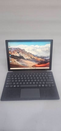 ✨ أناقة الـSurface… بحجم تاخذه وياك بكل مكان.  🔥 Microsoft Surface Pro...