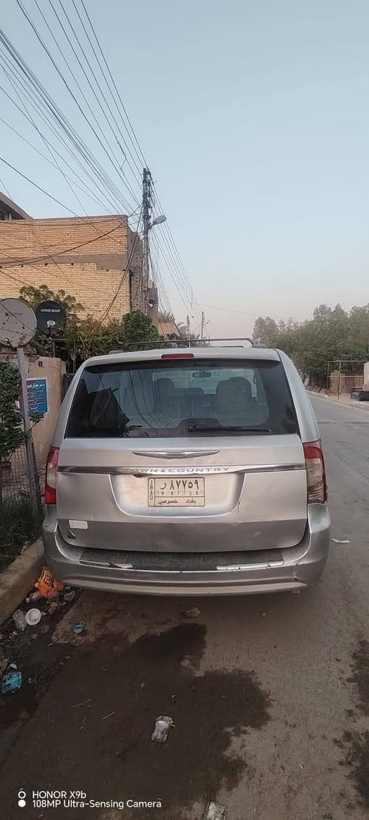 سلام عليكم مرخصت صاحب لكروب
دوج كرفان ٢٠١٢ فول سياره بلاديه بدون صبغ خير من الله كير محرك مكفولات بيبان كهربه جنطه كهربه تخم تاير جديد تحويل ثاني يوم سعر ١٢٠ بيهه مجال  ***********
  مكان سياره بغداد الحسينيه
