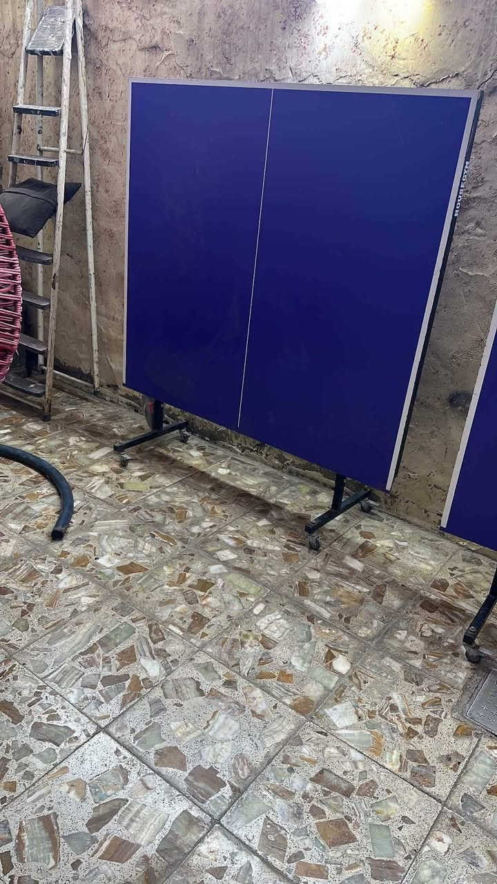 سلام عليكم منضده جديده كلش غراضهه كامله سعر175بيهه مجال قليل مكان كوفه***********
