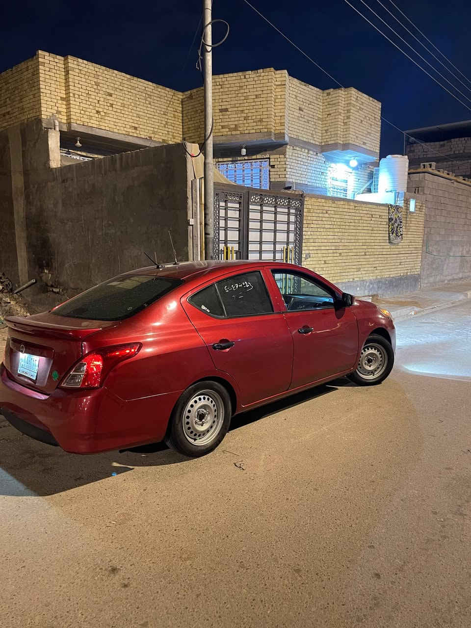نيسان فيرسا 2019 معوقين رقم بصره وارد امريكي بيها قطعتين تبديل جاملغ وباب السايق جاهزه مكينه
كير حداديه تخم تاير مابيها اي نقص السعر85
وبيها مجاال مكان السياره البصره***********
