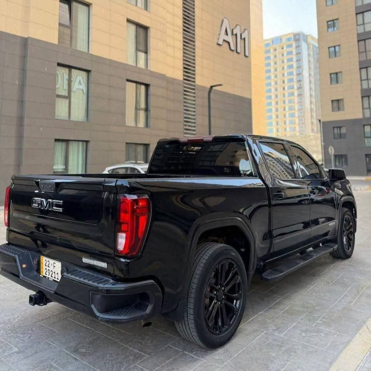 جمسي سيرا 2023 الفيشن بدون ايرباك
رقم اربيل

محرك  v8 5300

فول مواصفات 

داخل شكل الجديد

شاشه كبيره 
بصمه تشغيل 
بصمة ابواب 
تشغيل عن بعد 
باب طويل المرغوب

باب خلفي  3 قطع

 محرك V8 5.3 
اوتو ستارت 
شاحن واير ليس

ويل كب 
لايت لد زنون 
بروجكتر زنون 
شاشه كاميرا 

السعر 345 قابل للتفاوض 

 

مكان السياره بغداد حي الحسين خلف كليه الرشيد 

للتواصل  ***********
