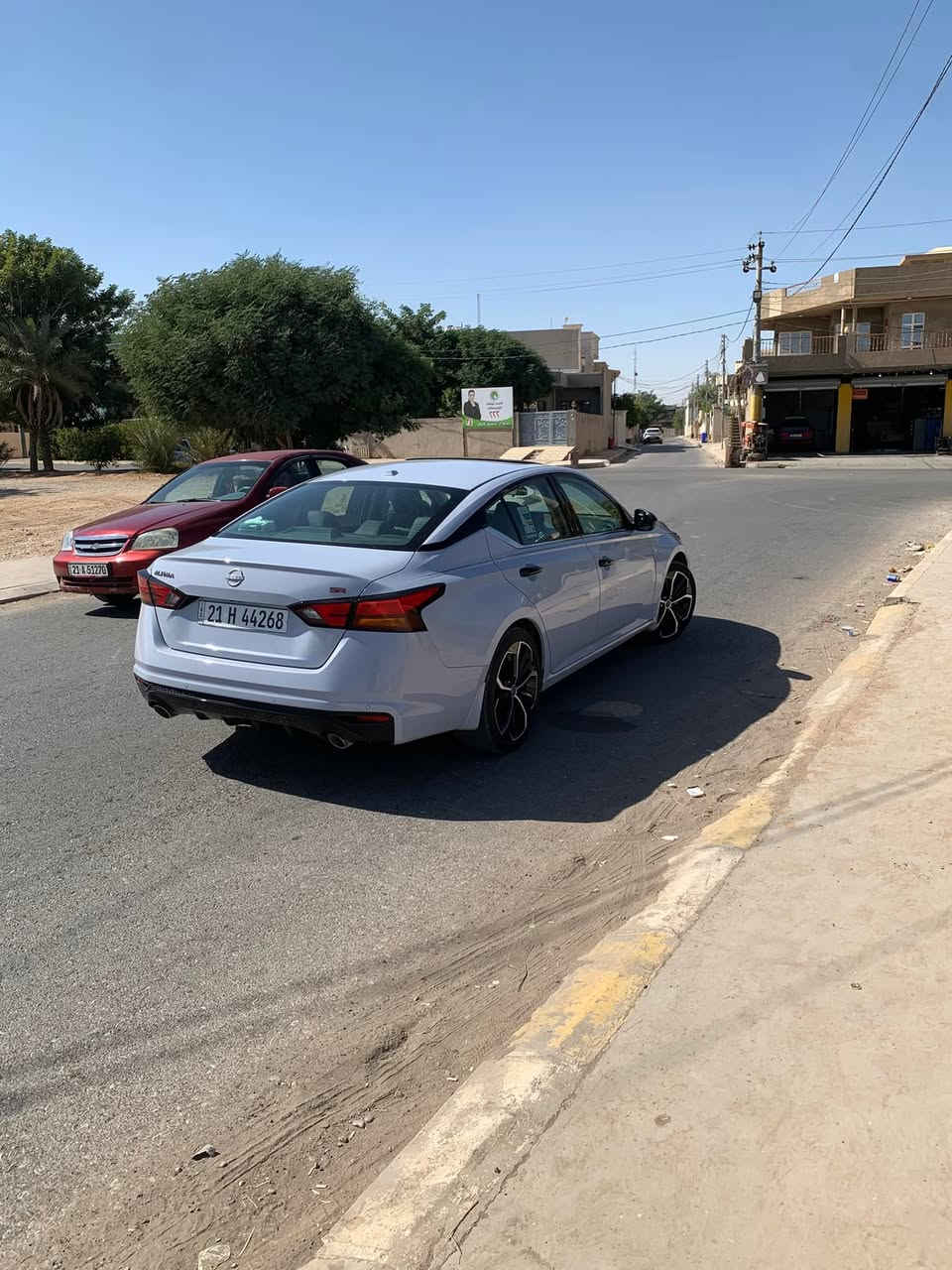 نسيان التيما sr بلاص فول مواصفات 
لون سموكي
رادار جانبي 
رادار خلفي 
رادار امامي 
تدفه كوشنات كوشنات كهربائي 
تبر يد 
كوشنات جلد 
تحديد سرعه 
رادار خروج عنده 
شاشه كبيره 
سيارا بدون ايرباك حادث خفيف 
الاتصال ***********

