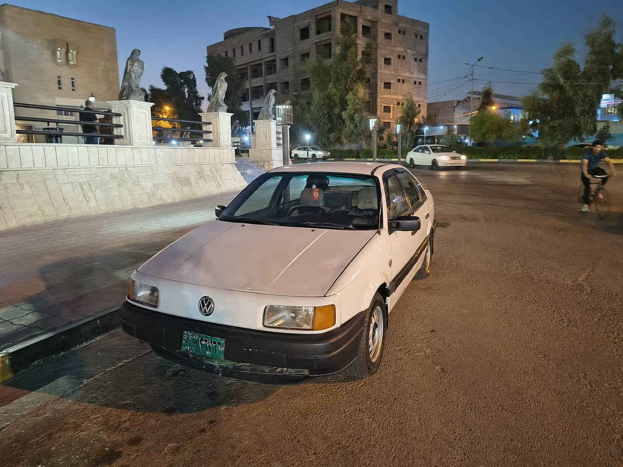 السلام عليكم سياره باسات موديل 89 رقم اخضر سنويه خضر مكينه وكير شراط كير أربع  نمر سياره مصبوغ حزام *********** سعرها 27وبيها مجال

