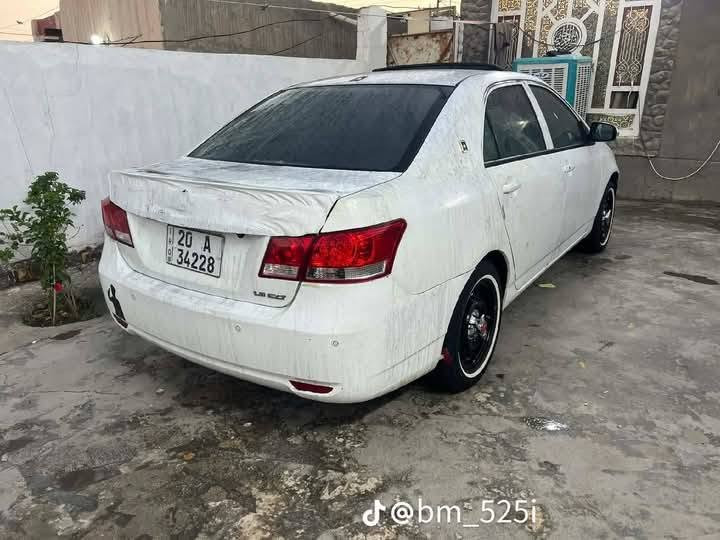 سلام عليكم بي وايدي جي 3 2013
سياره بلاديه محرك 1800
كير محرك تبريد كهربائيات شرط 
رقم ديالي شرط تحويل 
سياره حلوه وكاعده بيها طخه بصيطه بصفحت سايق
50 وبيها مجال 
***********
