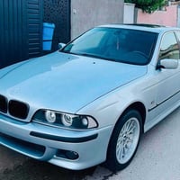 بي ام دبليو إي39 • 528 • ١٩٩٩