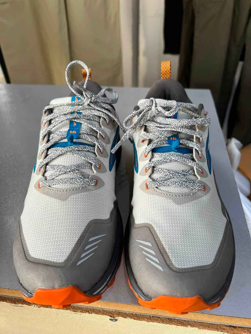 brooks cascadia
size_44_28cm
orginal
بالە مستخدم 
نظافە %100
***********

