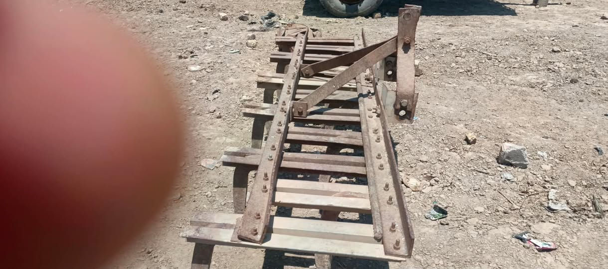سلام عليكم البيع خرماشه نضيفه سعر 350مكلف بلنشر مكان ميسان ***********
