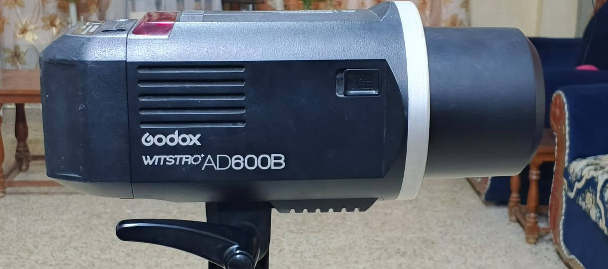 اضاءة  شركة كودكس AD600B
بطاريات عدد 2 وحدة لوك مامستخدمة
ستان ستيل لوك 
طلقات امبرلة عدد2
شاحنة 
السعر 550 الف
واسط-كوت 
***********
