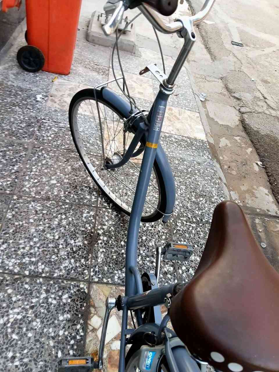 بايسكل ياباني مديل ٢٢ البايسكل ما متعوب ونضيف ما صارلي فترة من اشتريتة صار عندي ضرف ومحتاج فلوسة البايسكل مختم والمكينة نضيفة شرط البايسكل عقرب وحساس حجم 26 نضافة 100% المكان بغداد الدورة للتواصل ***********
