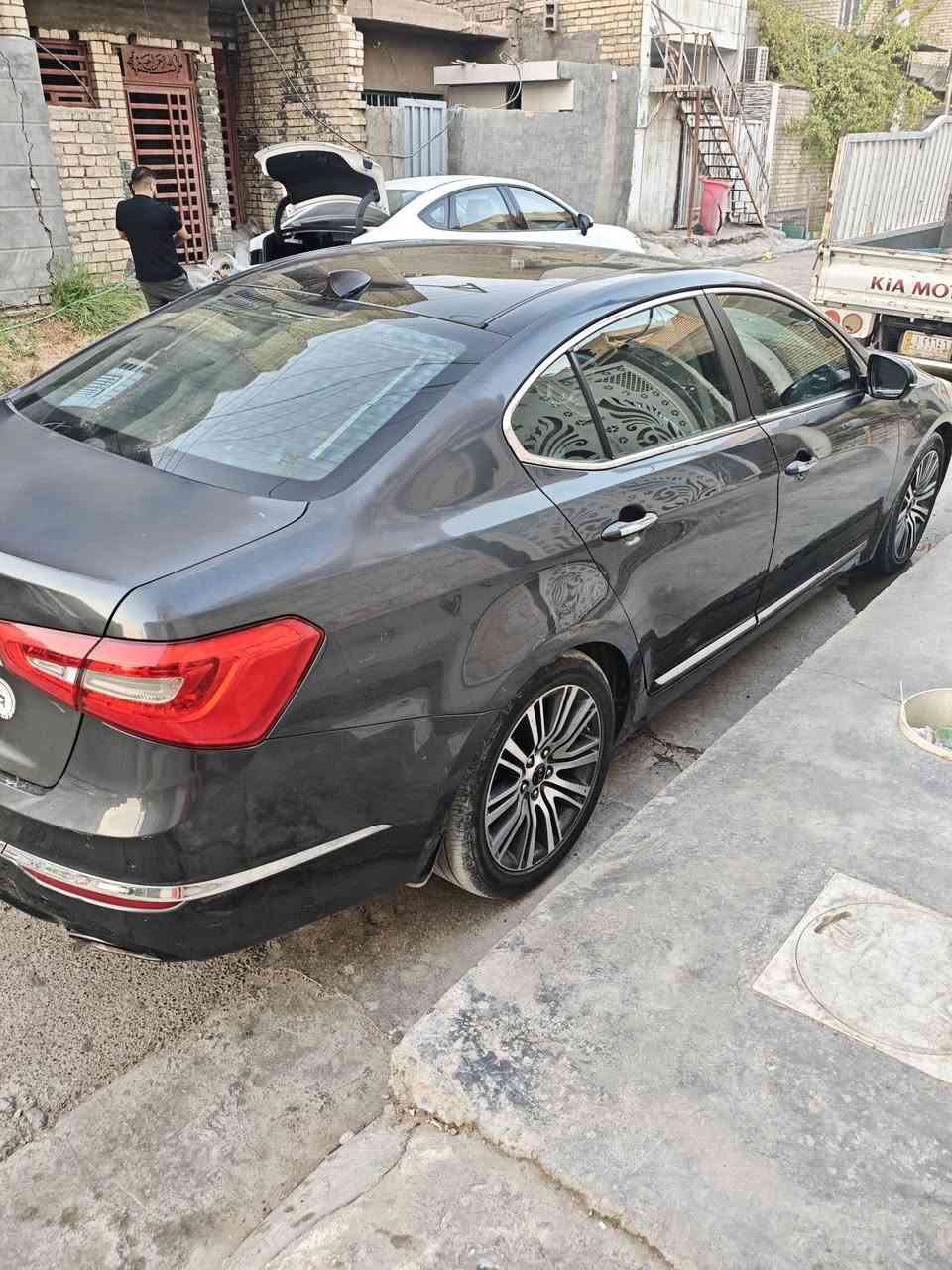 للبيع او مراوس
كادينزا 2014 (امريكي) V6
-رقم بغداد 
-ماشيه  255 الف كـيلو
-فول مواصفات -سقف بانوراما بالكامل
-نظام ترحيب
-اشاير بل مرايه مع انارة (مرايه شفط )
-كشنات تدفئه تبريد
-كشنات كهرباء 
-كشنات خزن ( ميموري)
-ستيرن تدفئة 
-شفتات ستيرن رياضي بلاديه
-(لايت زينون شادلهه منضومه ب 500 الف )
-مرايات قلاب مع ال (R)
 -نظام صوتي من شركة (  INFINITY ♾️ )
-تبريد ثلـج قطعتين
الضرر : موضح بالصور
السياره بدون دواخل بدون ضرر داخلي ابدآ
ملاحظة: السياره عليها ادامه من بلكات ونوزلات وبدلت قاعده فيت بم اصلي وصدر خلفي قبل يومين شديته يم احمد الحداد 
السعر: 113ورقه وبيها مجال 
🛑مكان السيارة بغداد(حي الجهاد )
للاتصال : ***********
