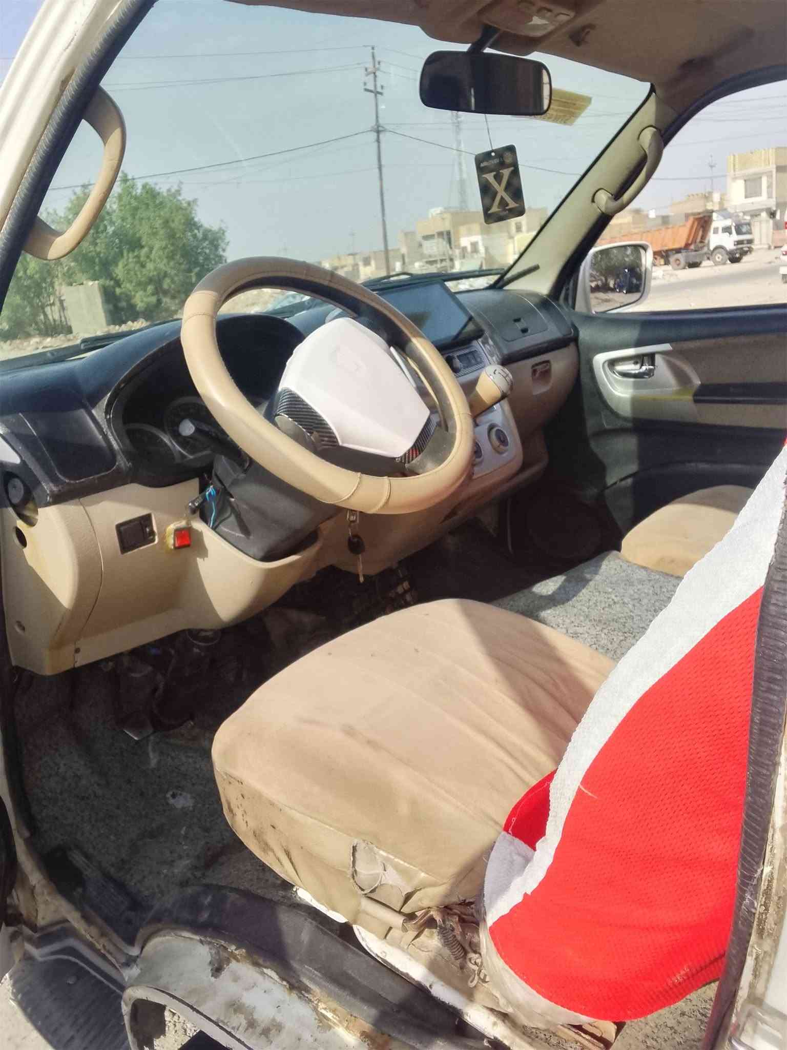 سلام عليكم سيارة جنبي موصليه مديل 15سنويه عضم عاج مكينه كير اكسن حداديه مكفولات مكان نجف سعر 32وبيها مجال رقم ***********
