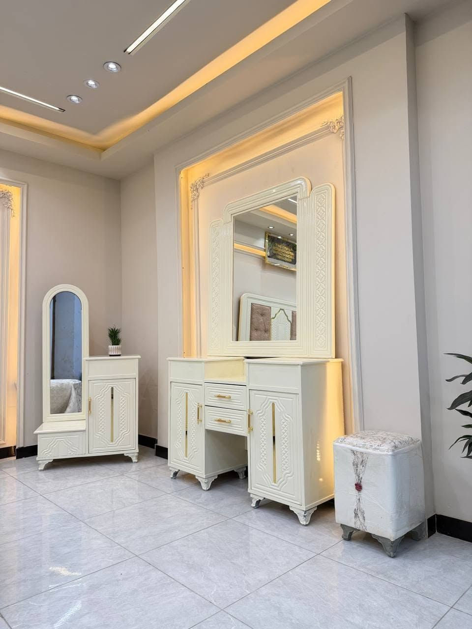 غرف نجاره عراقية • ٨ قطع • سرير ٢٠٠×١٦٠