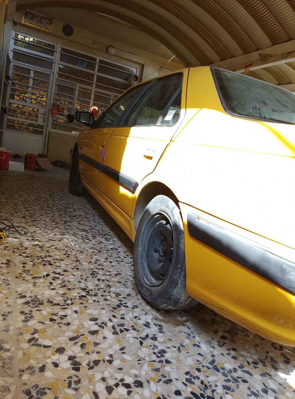 سلام عليكم بيجو بارص موديل 15 سياره مكينه نص طابوكه جديده تبريد ثلج بيها ضربه بل صفحه ومرشوش السياره متروكه صار فتره يرادلها صدر وزوج تايرات كهربائيات كلها شغاله مراوح جديده سعرها 32 وبيها مجال مكاني سبع البور واتساب ***********
