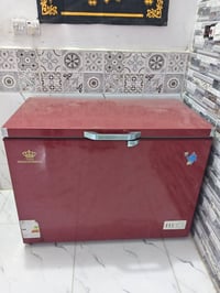 مجمدة • نضيفه • خدش بسيط