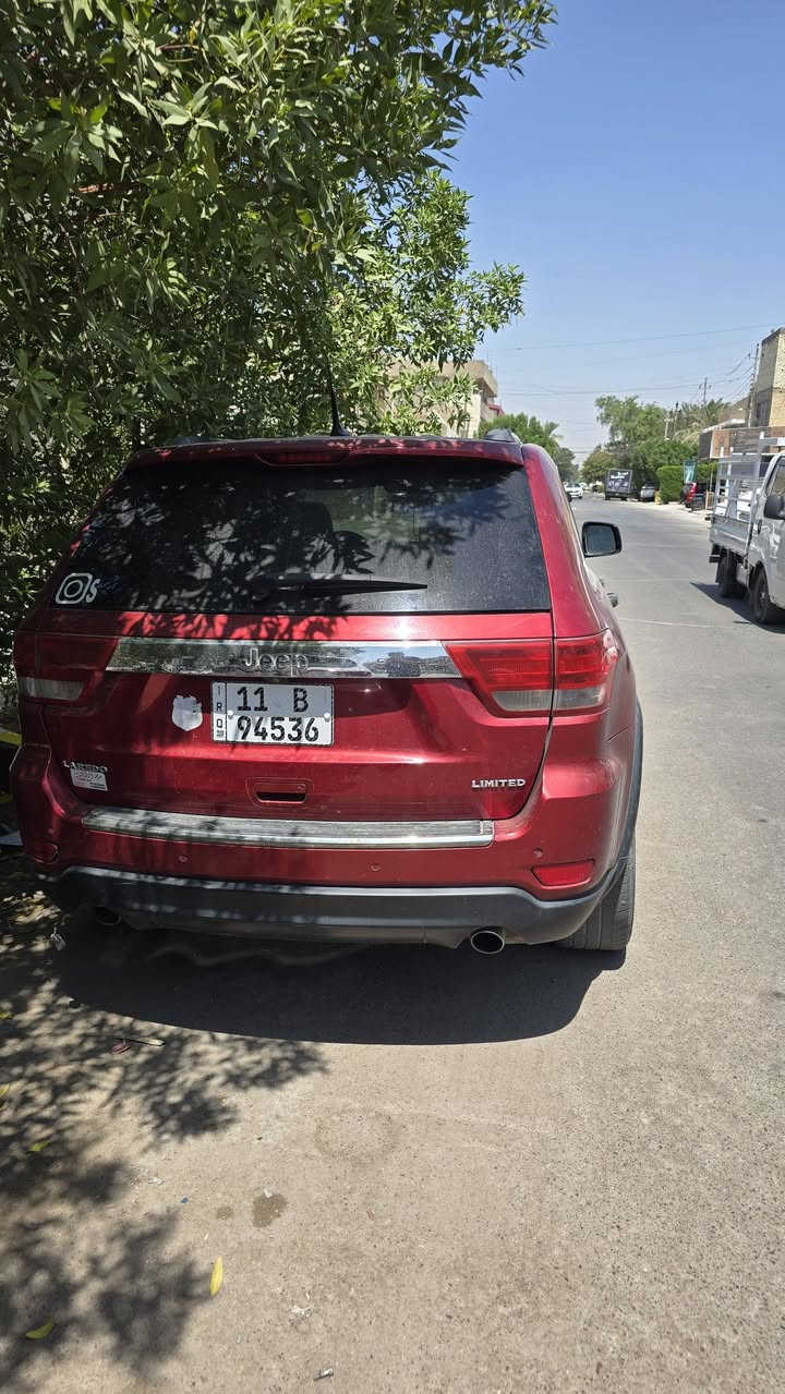 السلام عليكم
جيب لاريدو موديل٢٠١١ وراد امريكي كلين تايتل رقم بغداد انكليزي بأسمي تحويل ثاني يوم  فول واحد ع واحد لمتد بيها قطعتين صبغ اثر جراد بدون ضربه محرك V8 هيمي 
سياره جاهزه محرك كير صدر تبريد كله تمام رايدها 130 وبيها مجال 
للاستفسار ***********
