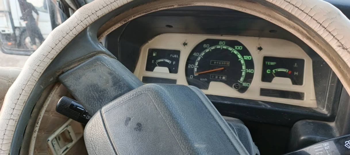 السلام عليكم سيارة ميتسوبيشي L300موديل 2002 رقم سليمانيةبسمي محرك  نضيف كير نضيف كشر  نضيف محرك بلادي كابريتر  سنوية 2028 مكان ديالى السعر  50 وبيها مجال ‏‪***********‬‏
