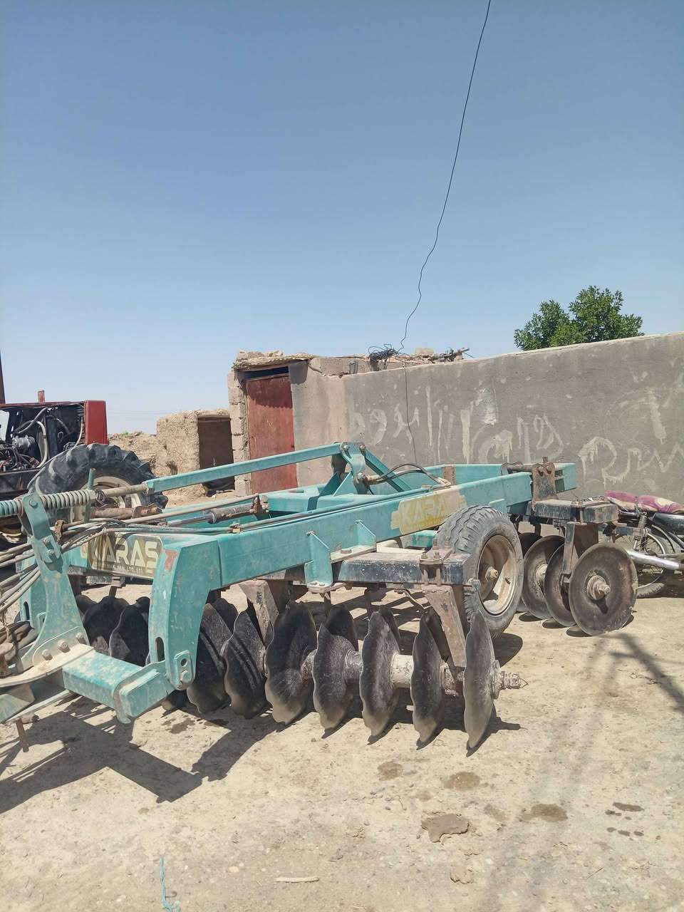 سلام عليكم  دسك للبيع سعر خاص***********
