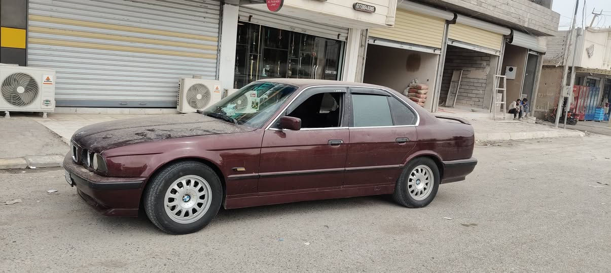 بي ام دبليو ٥٢٥ • ١٩٩٢ • قير ومحرك شرط