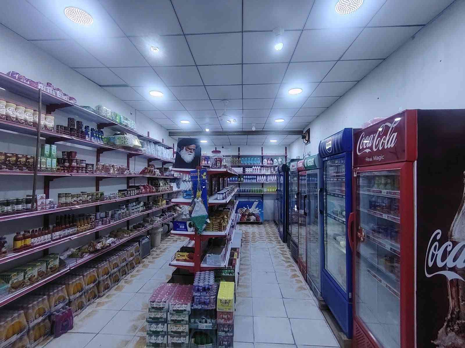 سلام عليكم
محل البيع
الموقع..العارضات شارع شؤن المرأه
يحتوي على ٦ برادات و٢ مجمدات
وبيه سبلت شغال رقم الهاتف
***********
