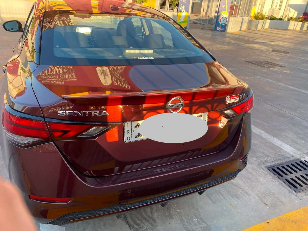سلام عليكم للبيع سياره نيسان سنترا موديل 2023 رقم بغداد موصفات SV المعروفه تحكم استيرن نقطه عمياء رادار امامي خلفي  لايت زنون حساسات السياره جديده استعمال شخصي مابيها ضربه بالعراق فقط ضربتها مال امريكا السياره بيه تبديل بس بنيد و جاملغ وغيرها ماكو الصبغ الي بيها جاملغ والبنيد ونص الباب والباقي مكفول من الصبغ ايرباك برده استيرن السياره ماشيه 18,667mi السعر 135$ وبيها مجال بسيط 
للاستفسار الاتصال على الرقم ***********
