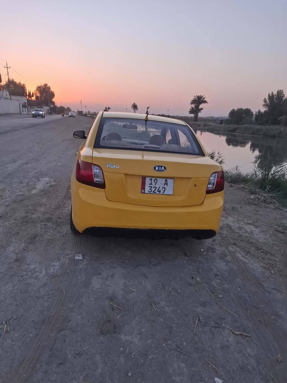 كيا ريو ٢٠١٢ جاهزه من كلشي حداديه وتبريد وصبغ جديد رقم كربلاء دولي سنويه جديده سعره ٨٠ وبيه مجال قليل 
***********
***********
