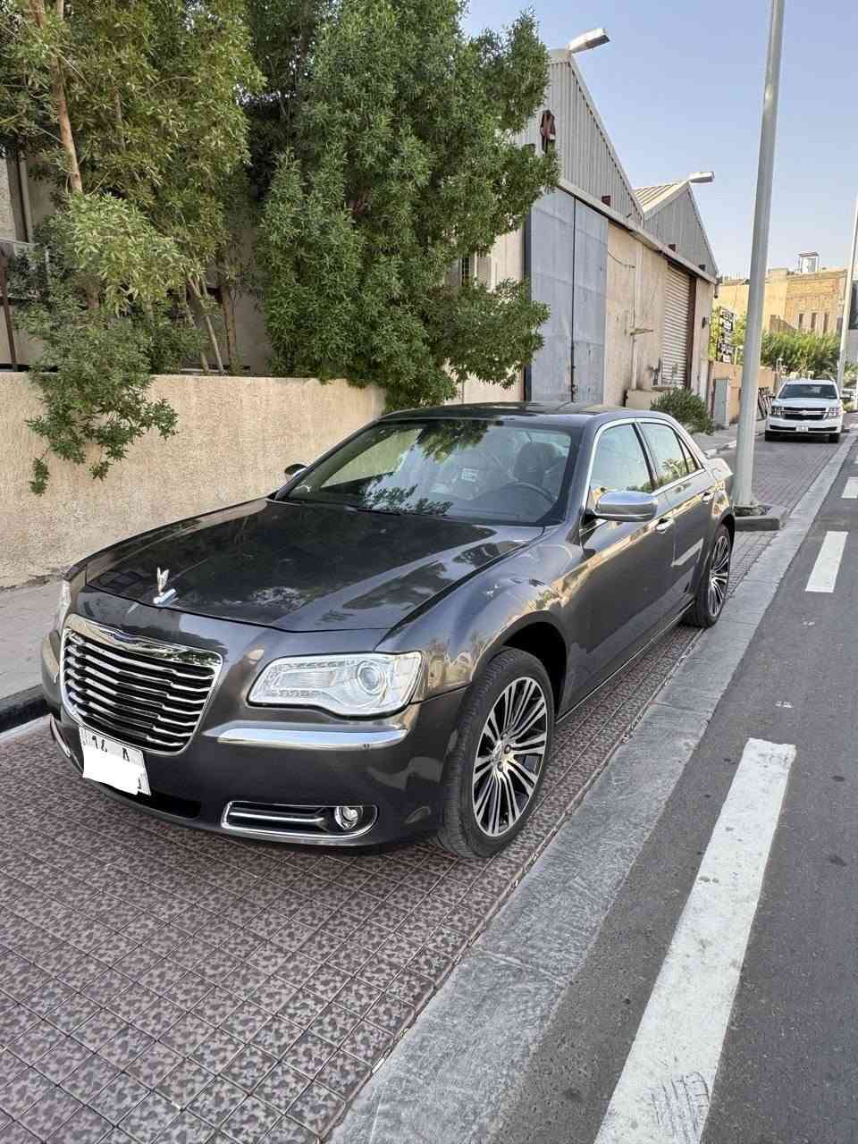 يدالسلام عليكم أوباما ٢٠١٣ خليجي سياره نظيفه وجاهزه من كلشي محرك كير حداديه تبريد كله جديد بيهة صبغ ٤ قطع بدون مواصفات تحكم ستيرن حساسات كامره شاشه كشنات كهرباء داخل بيج يدات +مري نيكل لايت زنون محرك ٦سلندر٣٦٠٠ رقم بصره انكليزي مشروع وطني ٢٠٣١ تحويل مباشر سعر ١٣٠ وبيهة مجال *********** العنوان البصره ***********
